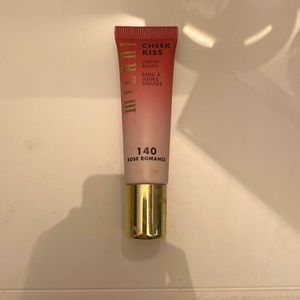 Milani cheek kiss liquid blush